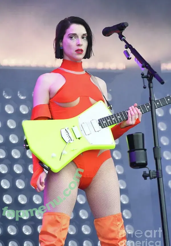St Vincent nude photo #0195 (Annie Erin Clark / st_vincent)