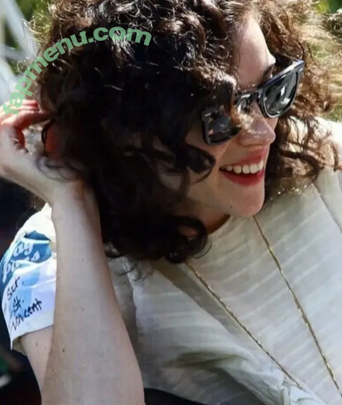 St Vincent nude photo #0208 (Annie Erin Clark / muddaub / st_vincent)