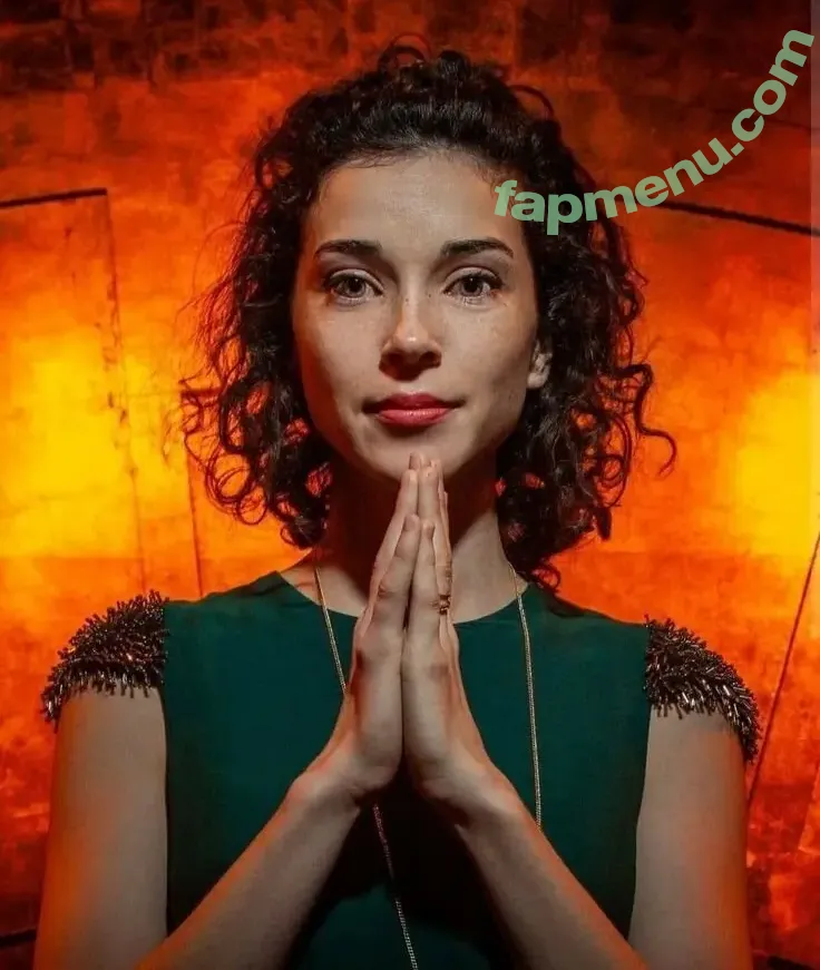 St Vincent nude photo #0210 (Annie Erin Clark / muddaub / st_vincent)