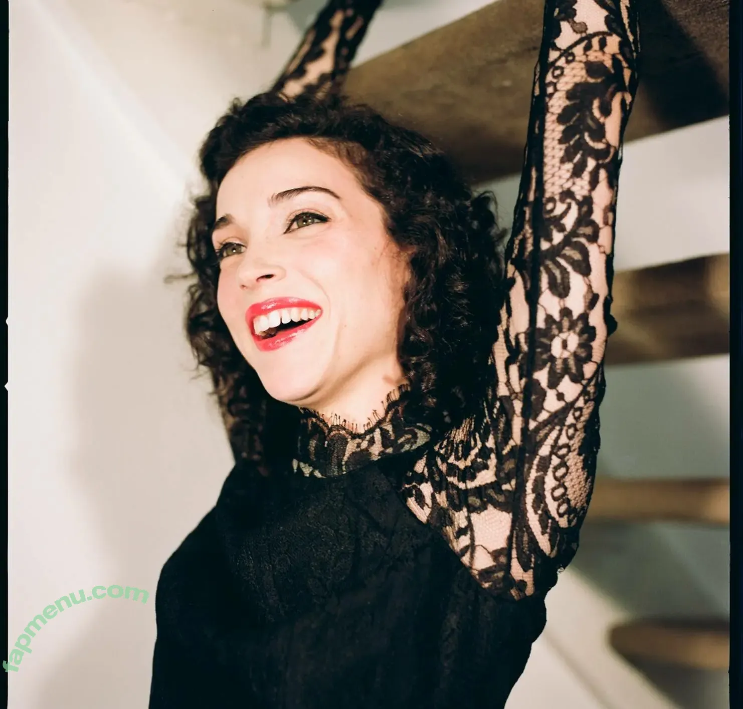 St Vincent nude photo #0225 (Annie Erin Clark / muddaub / st_vincent)