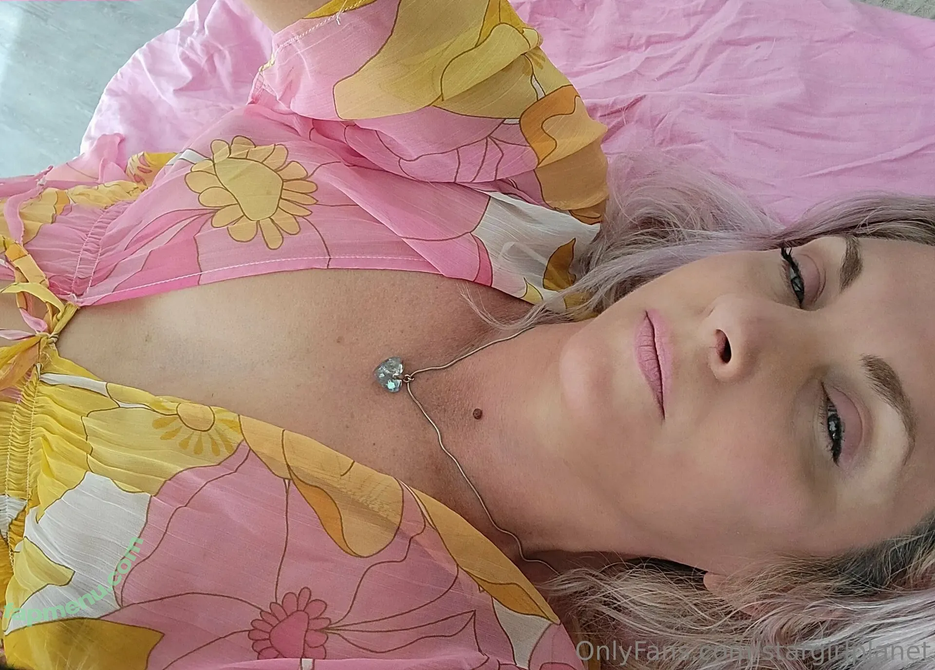 stargirlplanet nude photo #0012 (stargirlessentials)