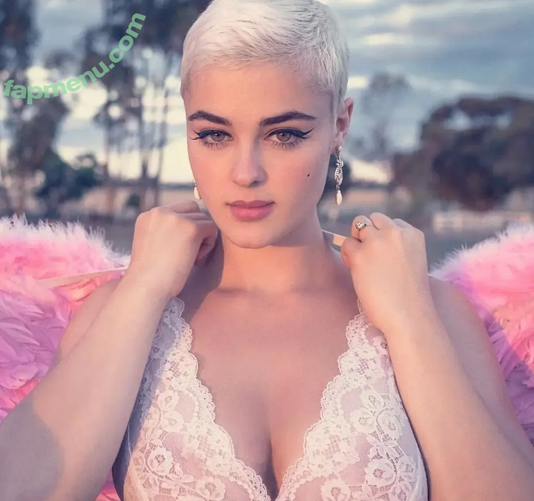 Stefania Ferraro nude photo #0007 (Stefania Ferraro)