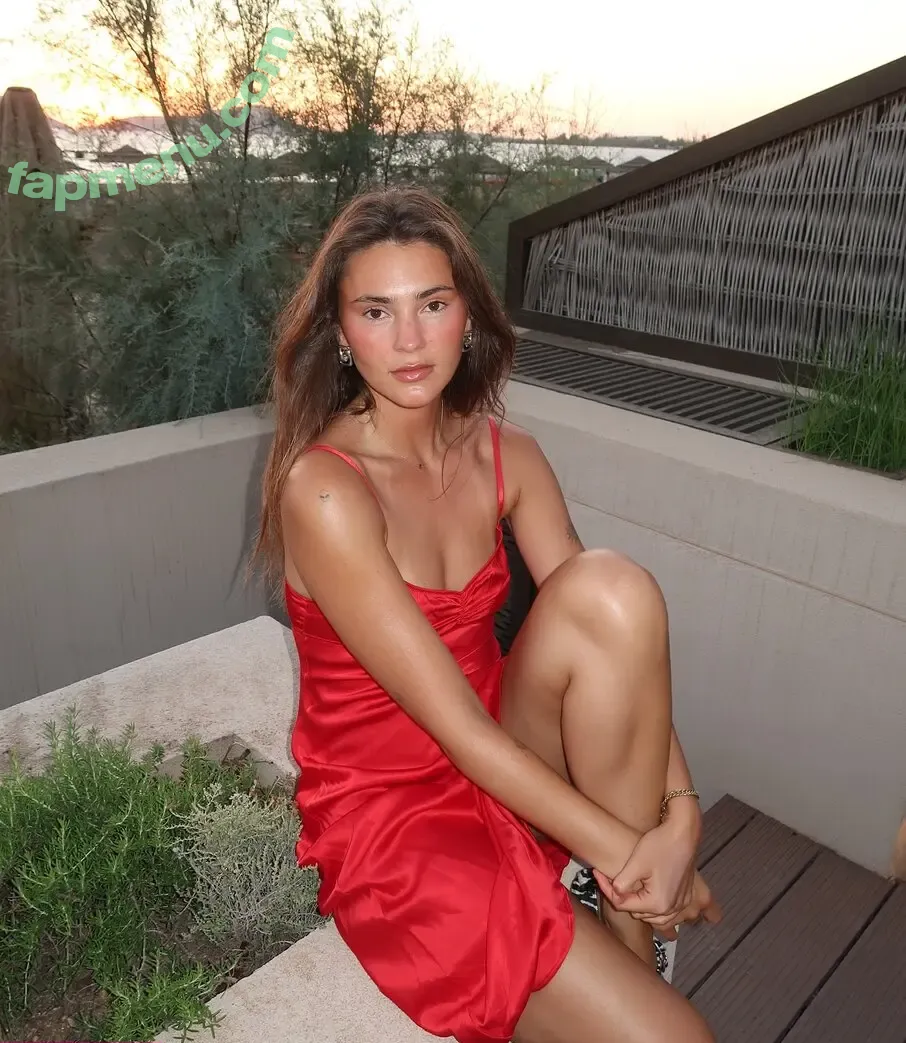 Stefanie Giesinger nude photo #0579 (stefaniegiesinger / steffigiesinger)