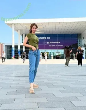Stefanie Joosten / stefaniejoosten nude photo #0224