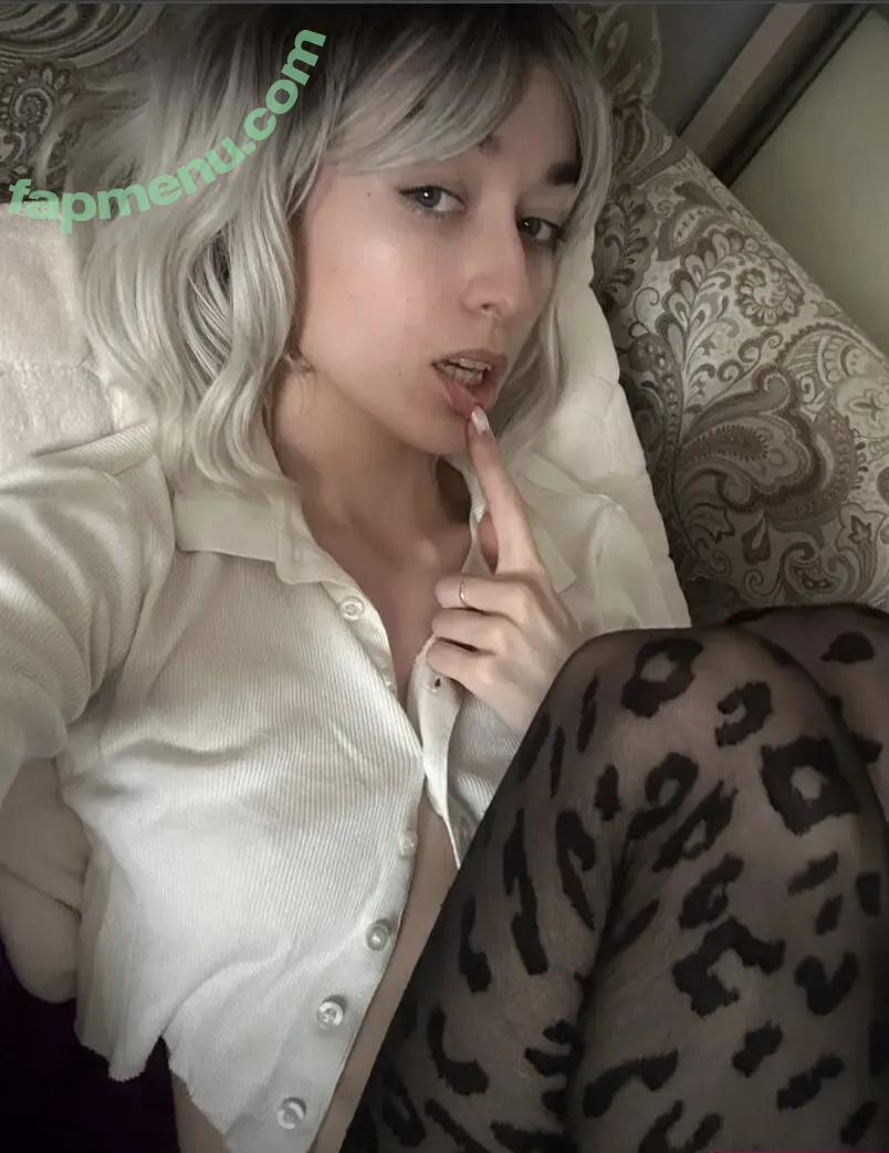Stella_blossomm nude photo #0006 (Ssstella.shyyy)