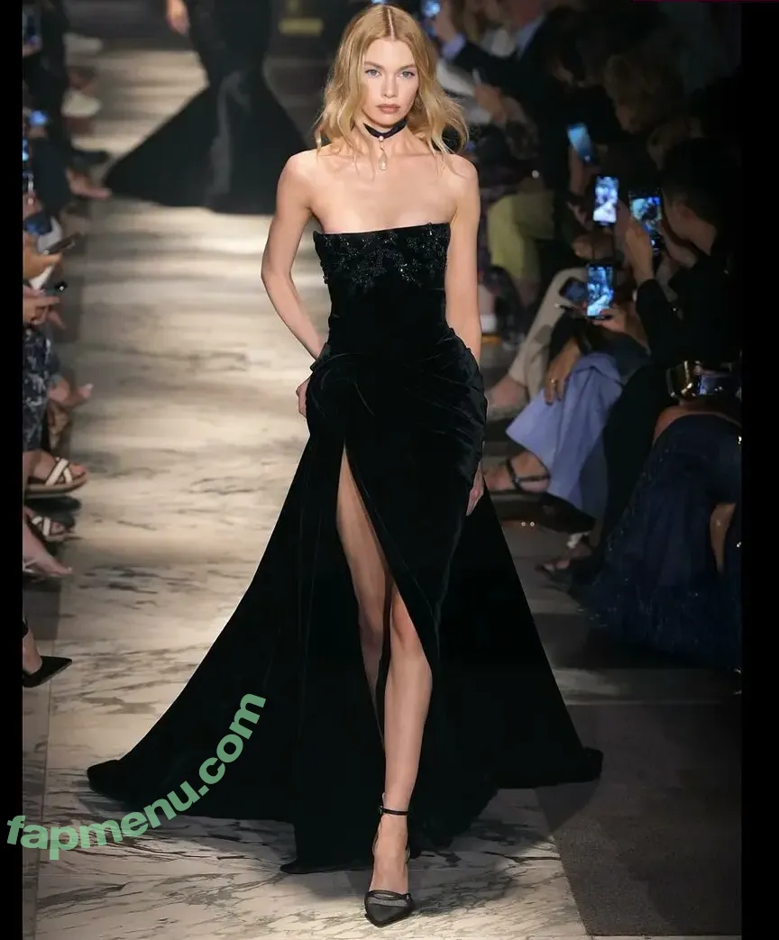 Stella Maxwell nude photo #2169 (stellamaxwell)