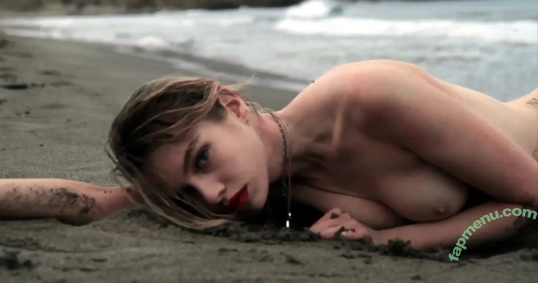 Stella Maxwell nude photo #2190 (stellamaxwell)