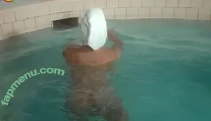  nude photo #0004
