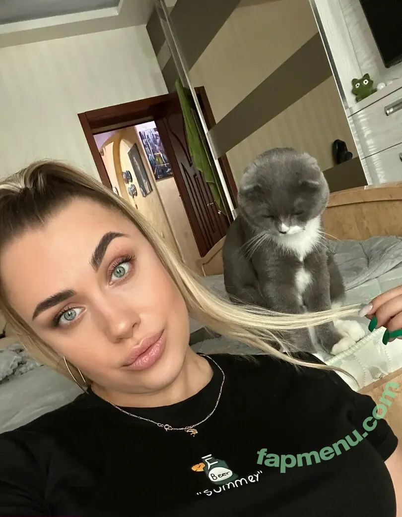 stellamooon nude photo #0012 (stellamooon)
