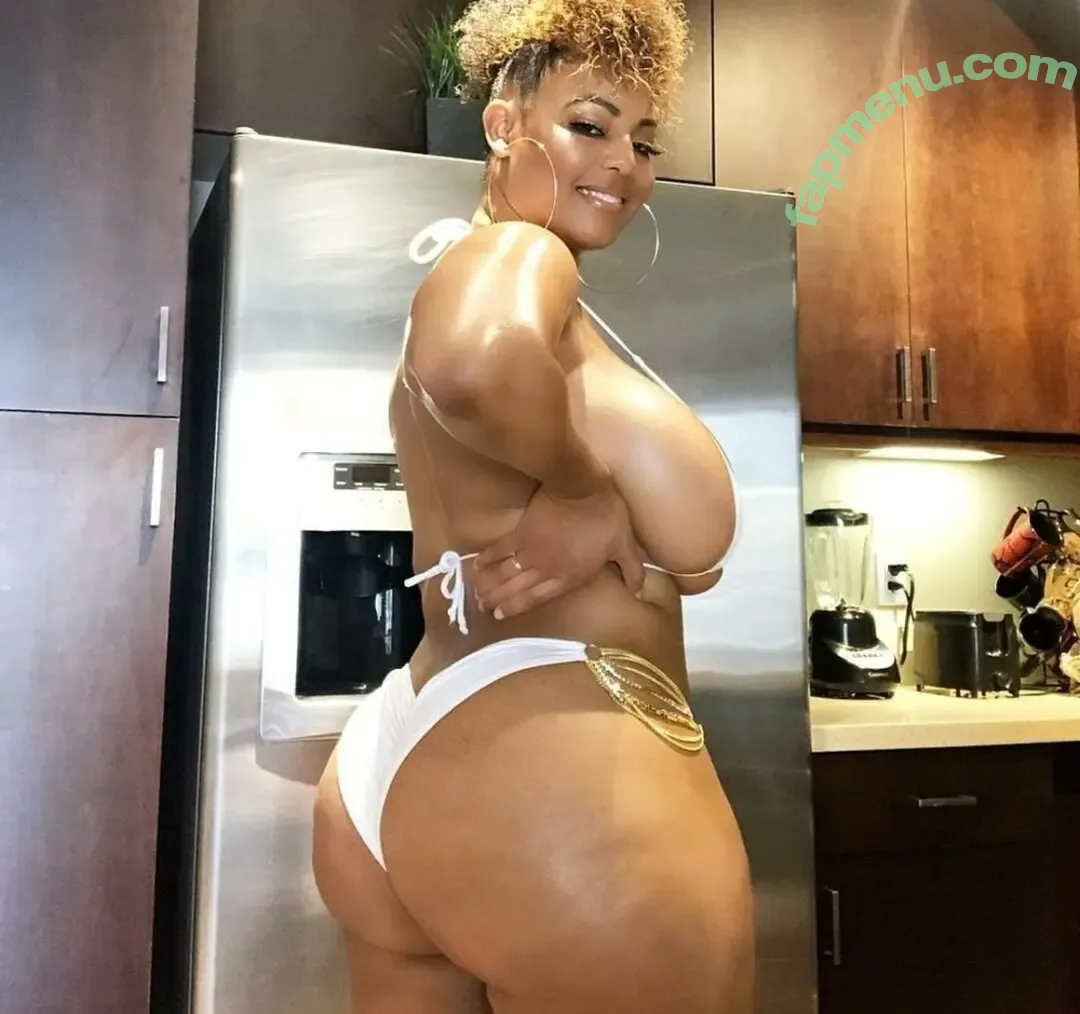 Stephanie Nelson nude photo #0003 (Stephanie Nelson)