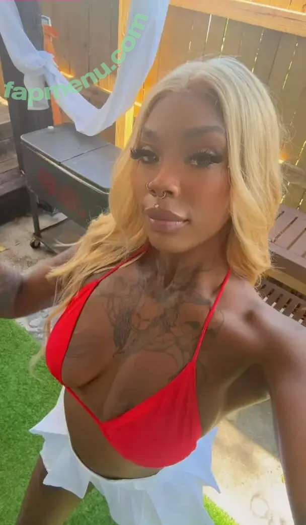 Stephanie Rae nude photo #0002 (stephanieraeexo / wordnerdsteph)