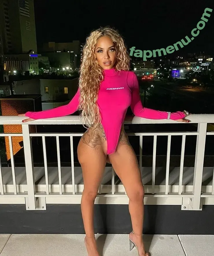 Stephanie Santiago nude photo #0056 (Stephsdope / stephanie_santiago)