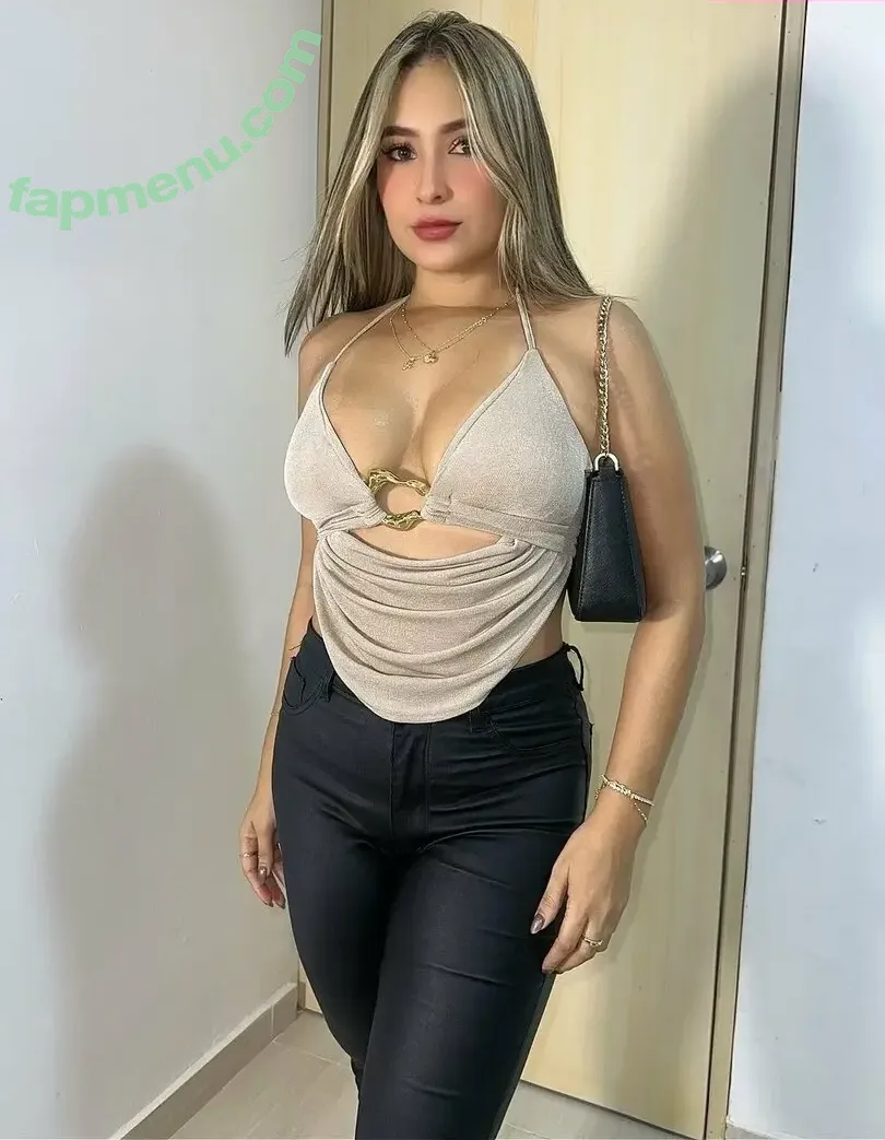 Stephanie Solano nude photo #0003 (stephaniesolano___)