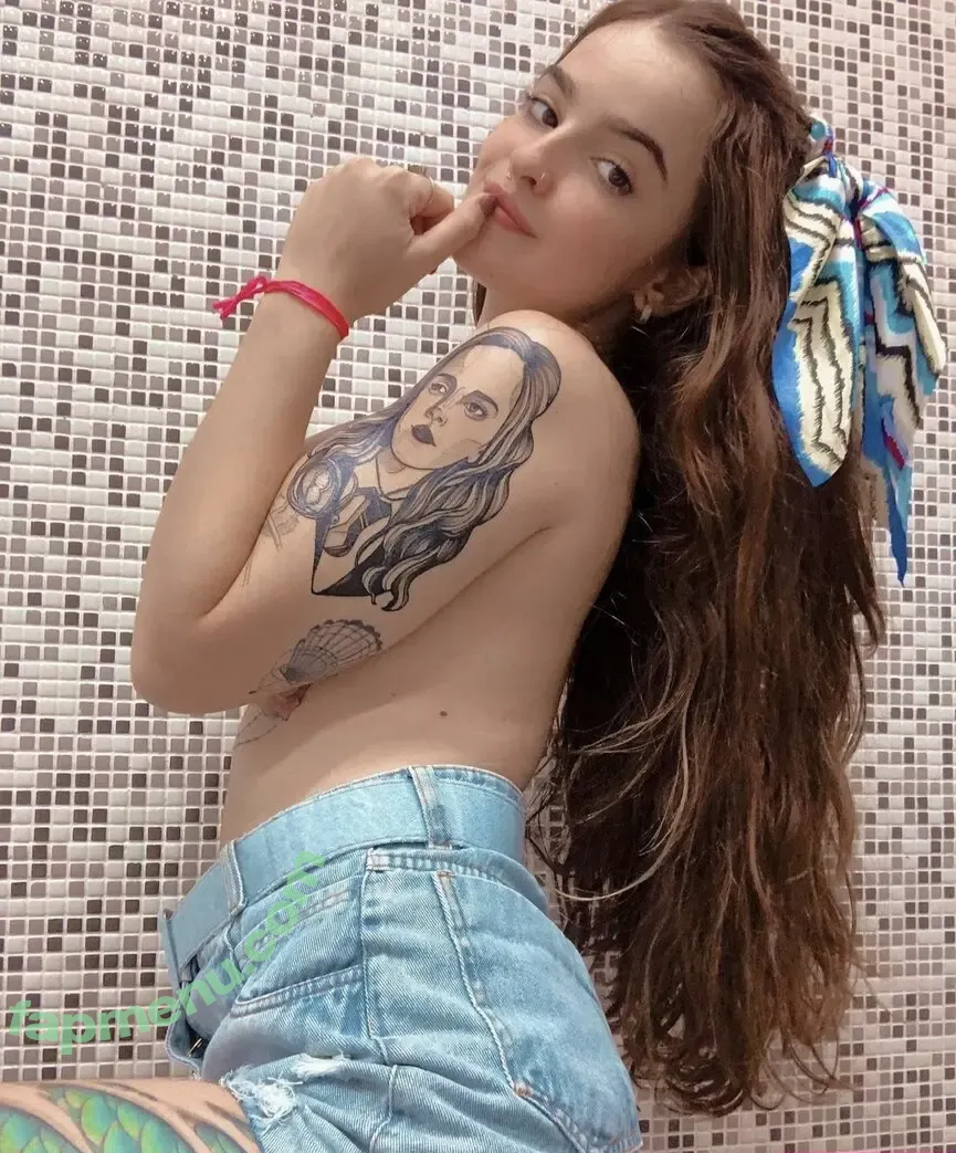 Stesereia nude photo #0010 (Stephany Sereia / scapitu)