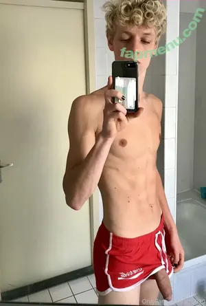  nude photo #0009