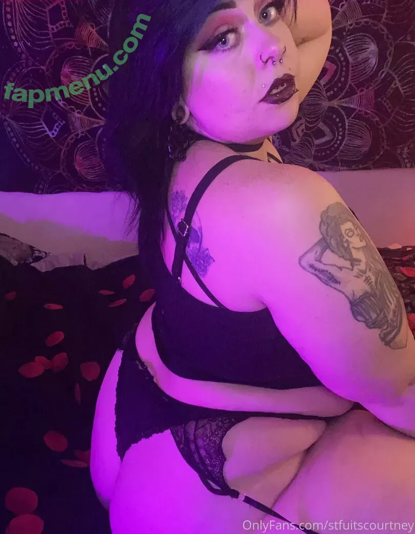 stfuitscourtney nude photo #0012 (stfuitscourtney)