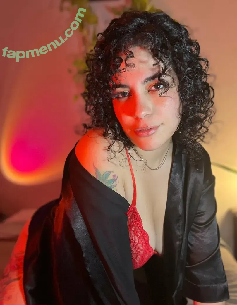 stonedluna nude photo #0085 (lunaisstoned)