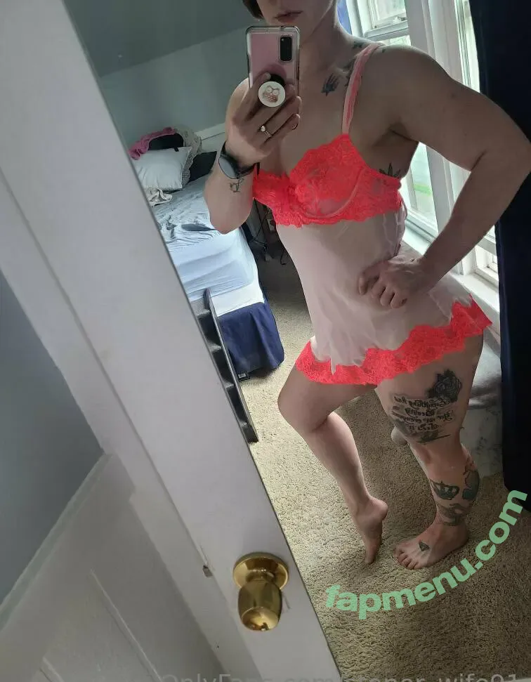 stoner_wife91 nude photo #0001 (reel)