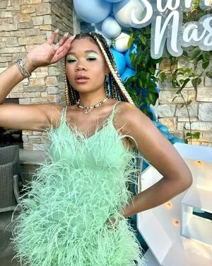 Storm Reid / stormikush / stormreid nude photo #0052