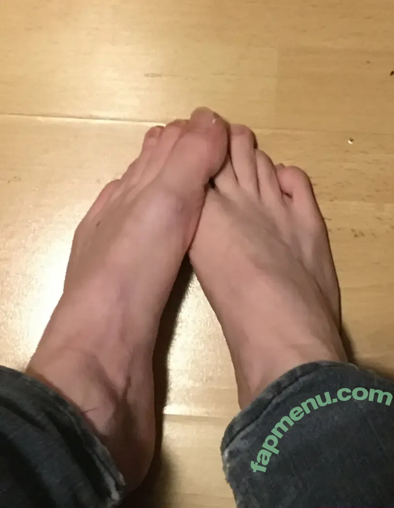 str8altfeetuk nude photo #0003 (str8altfeetuk)