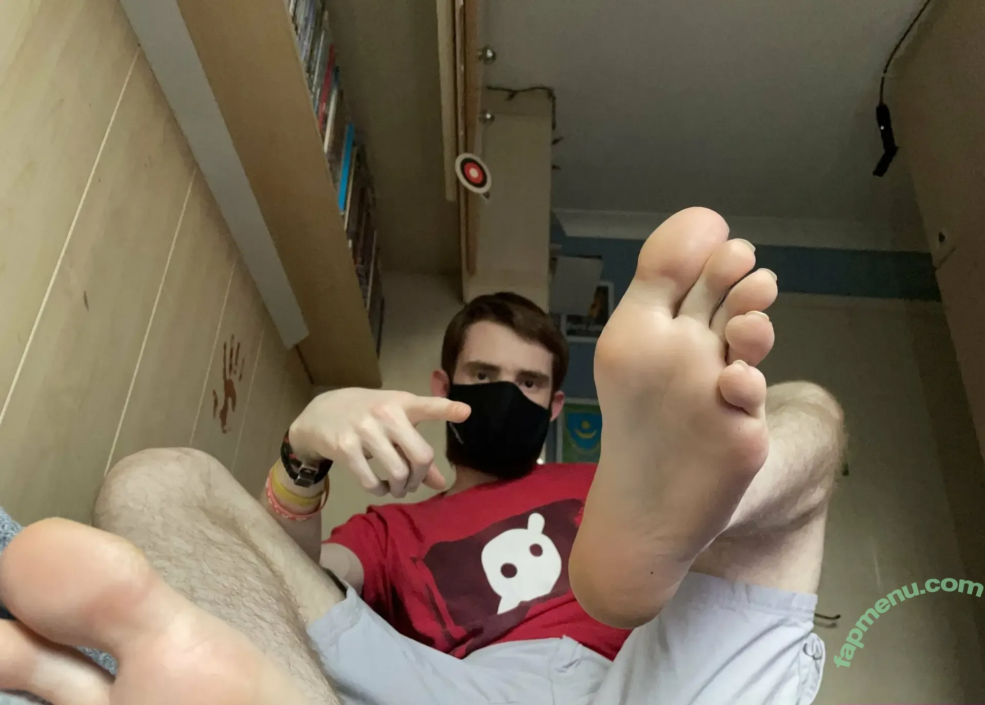 str8altfeetuk nude photo #0012 (str8altfeetuk)