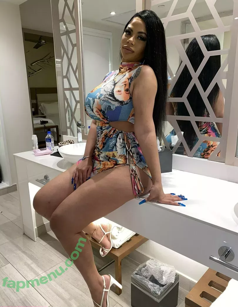 strellakat nude photo #0137 (strellakat04 / strellakatfan)
