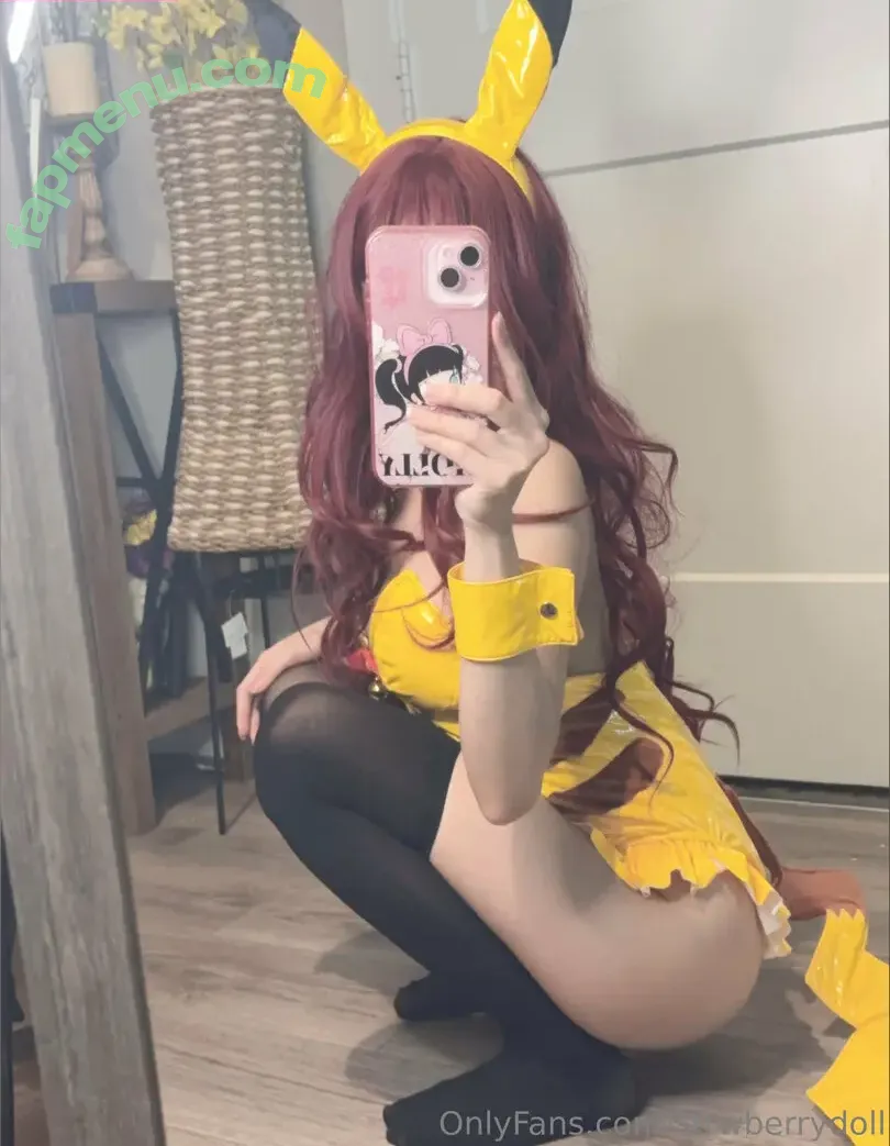 strwberrydoll nude photo #0039 (chxrrykyla / strwbrrydoll)