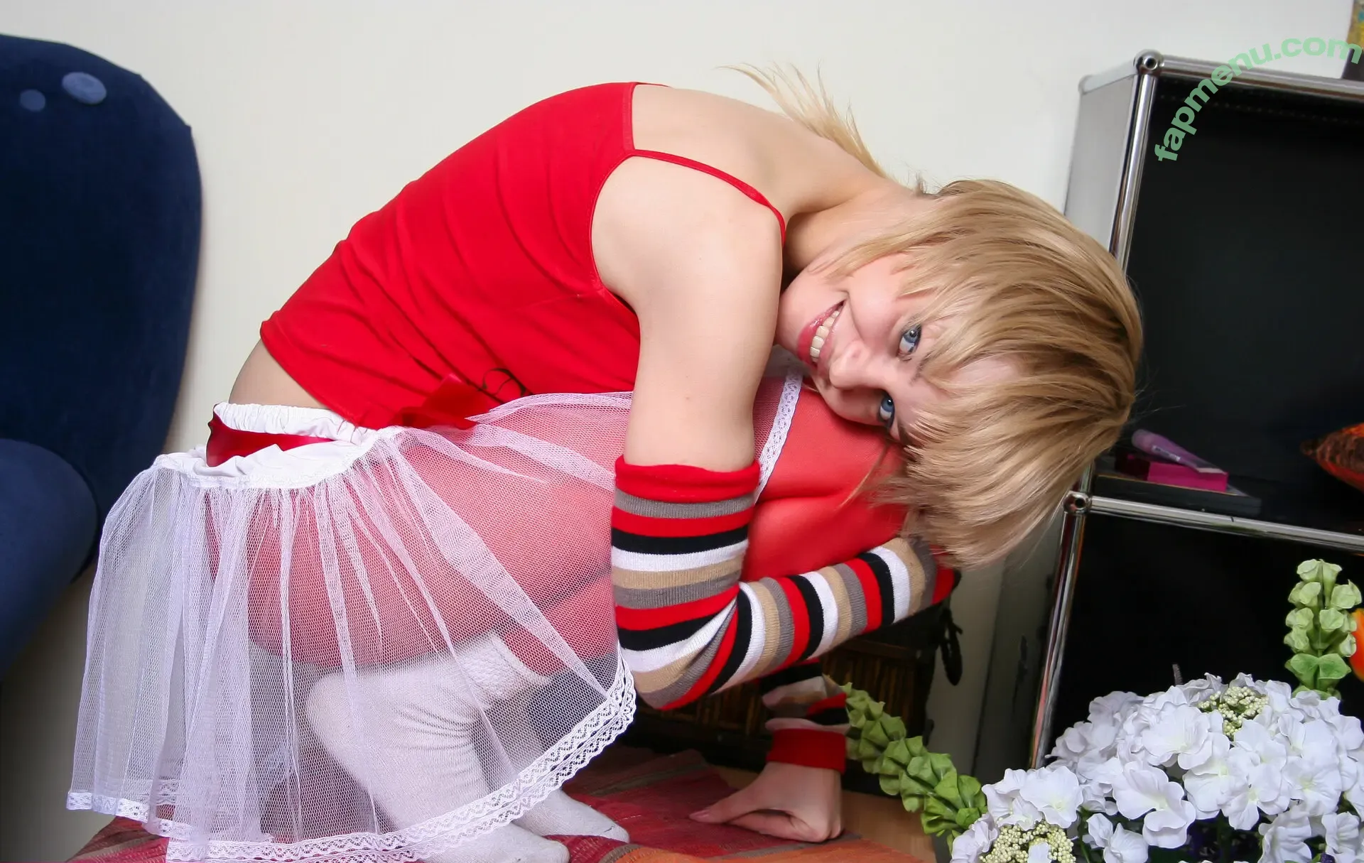 Stunning18.com nude photo #0150 (Stunning18.com)