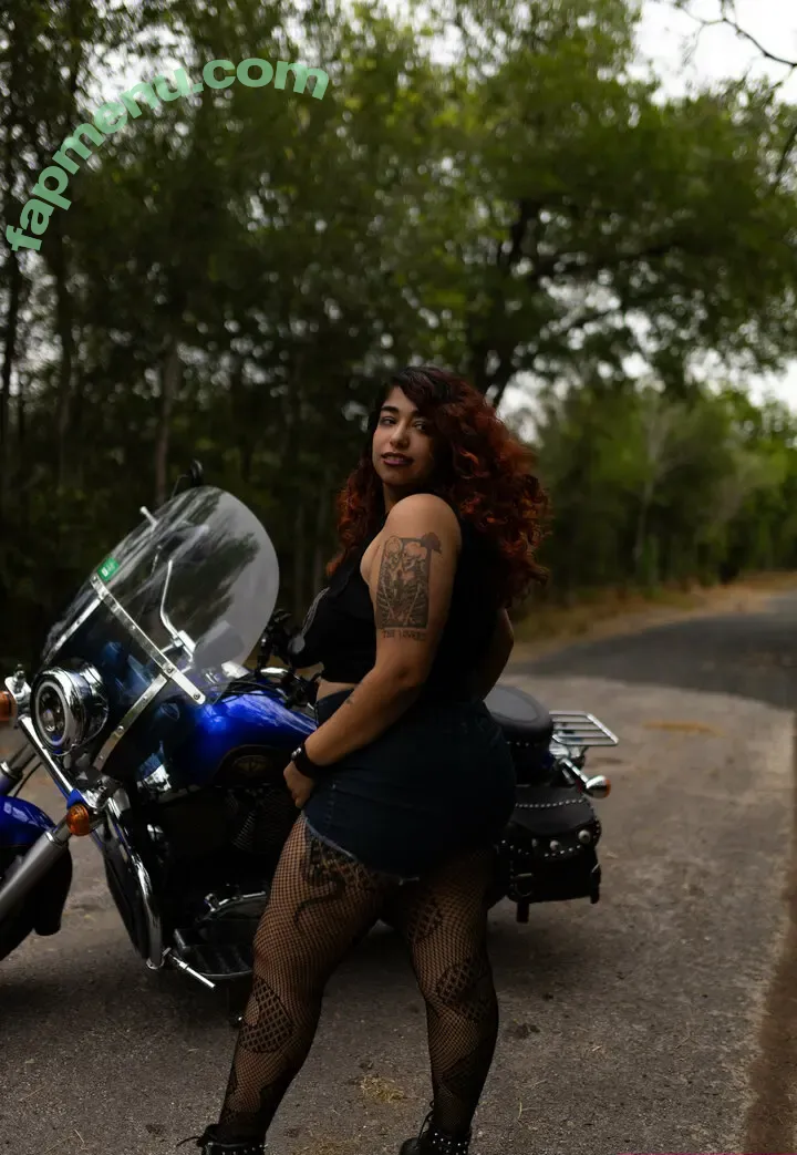 SuccubusQueen nude photo #0003 (ScreamQueen / screamqueeenxx / xxqueenxxx)