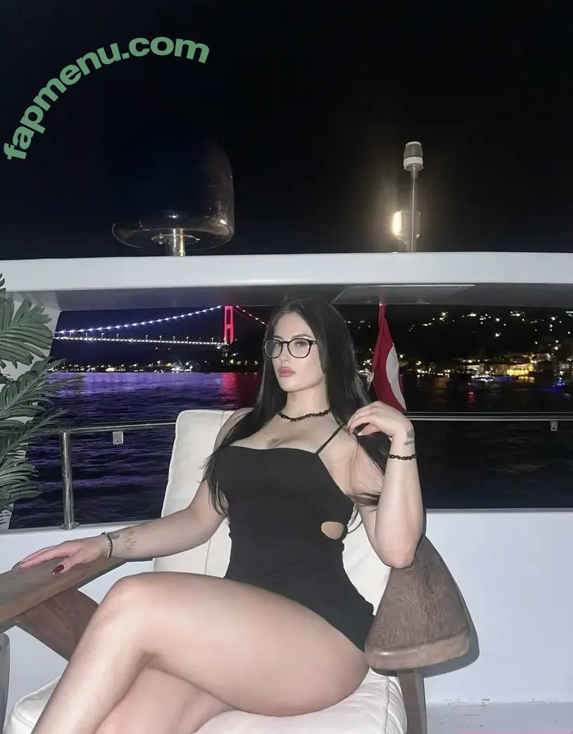 Sudemwah nude photo #0180 (Sude Akar / sudemwahw)