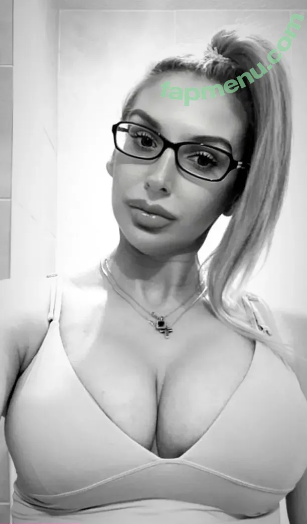 Suemcco11 nude photo #0001 (Suemcco11)