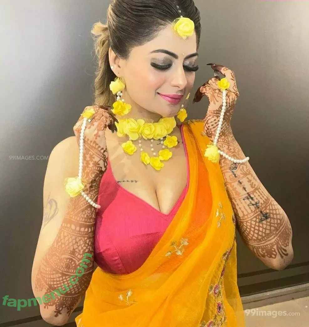 Suhaani Laskar nude photo #0222 (suhaanilaskar)