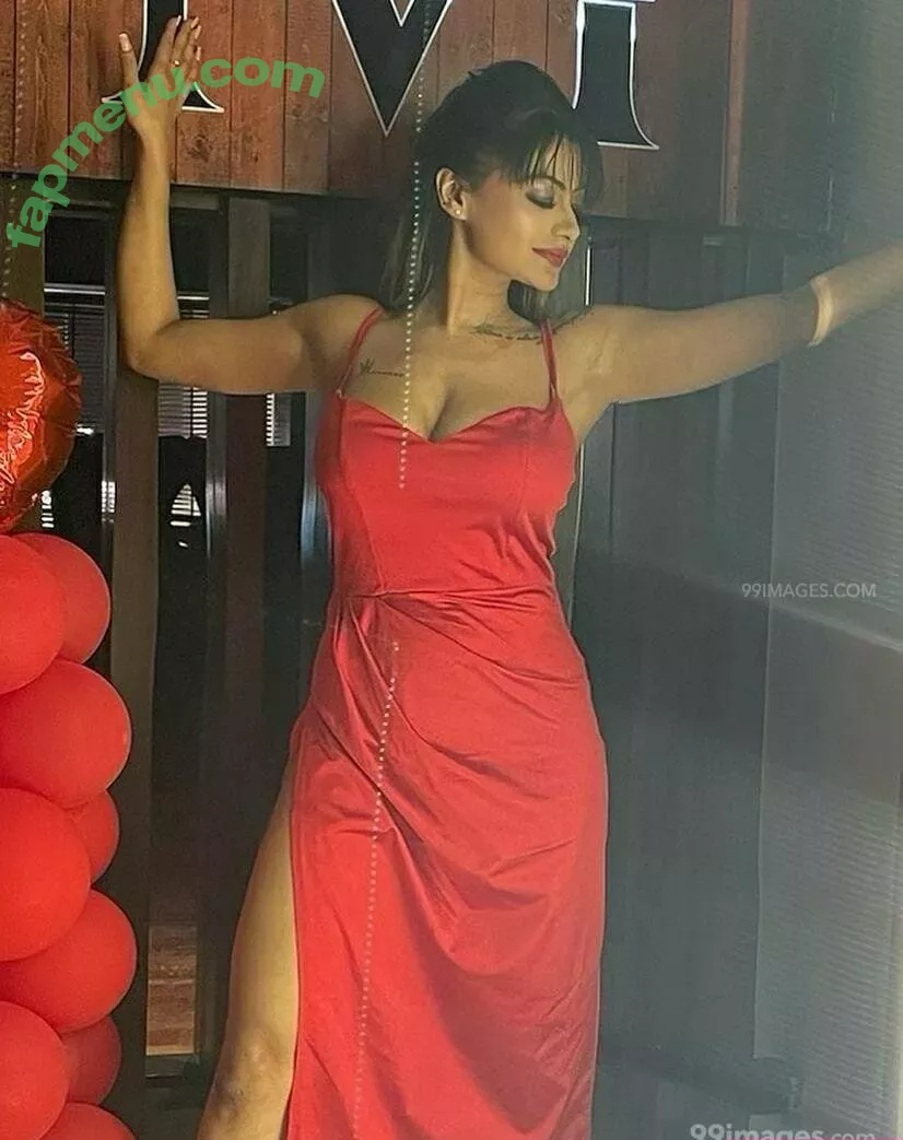 Suhaani Laskar nude photo #0232 (suhaanilaskar)