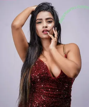 Suhana Khan / __suhuuu__ nude photo #0880