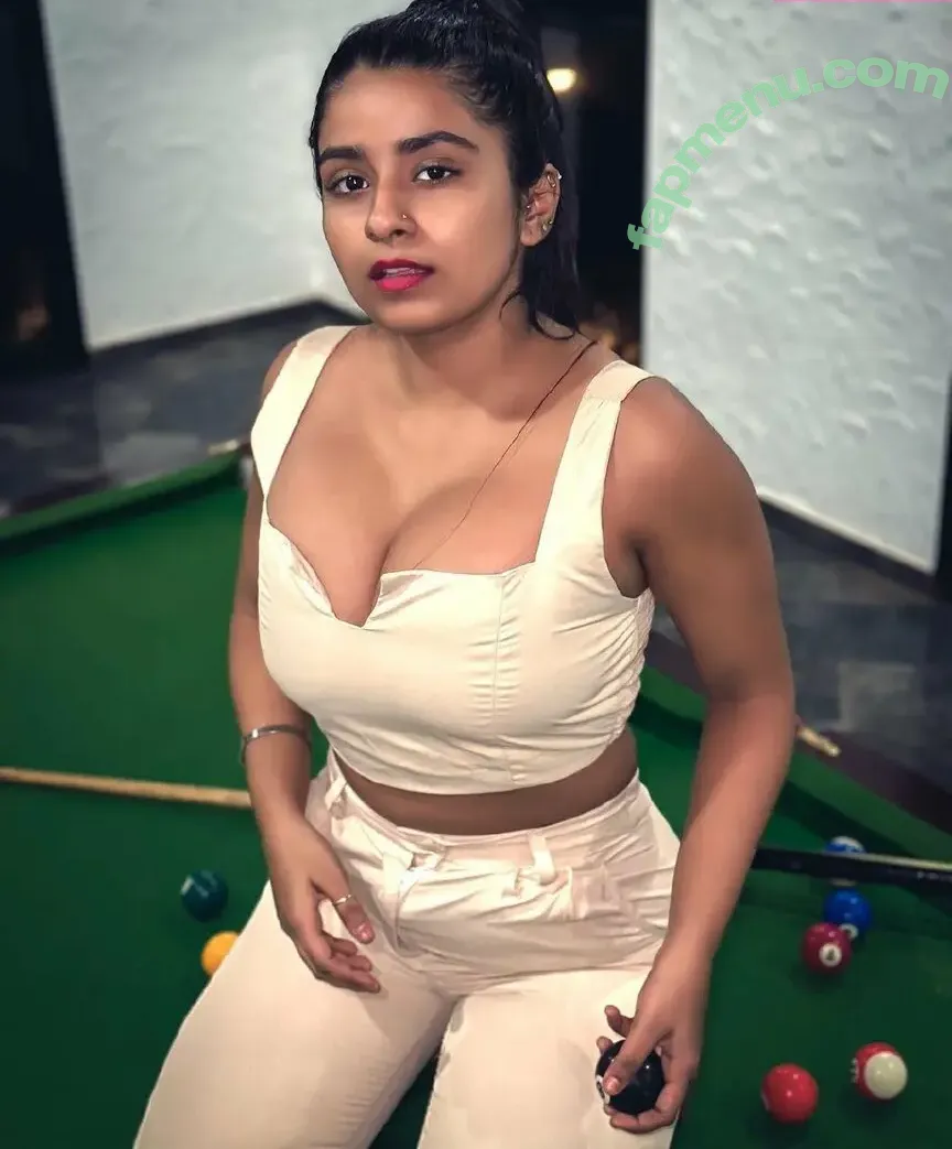 Suhana Khan nude photo #0884 (__suhuuu__)