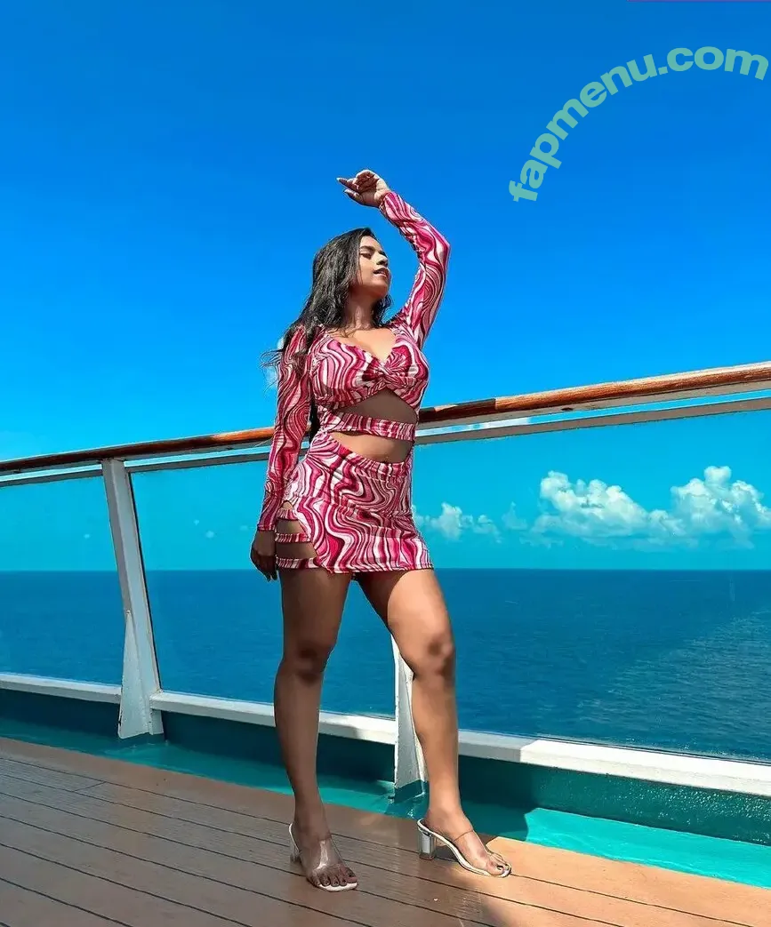 Suhana Khan nude photo #0898 (__suhuuu__)