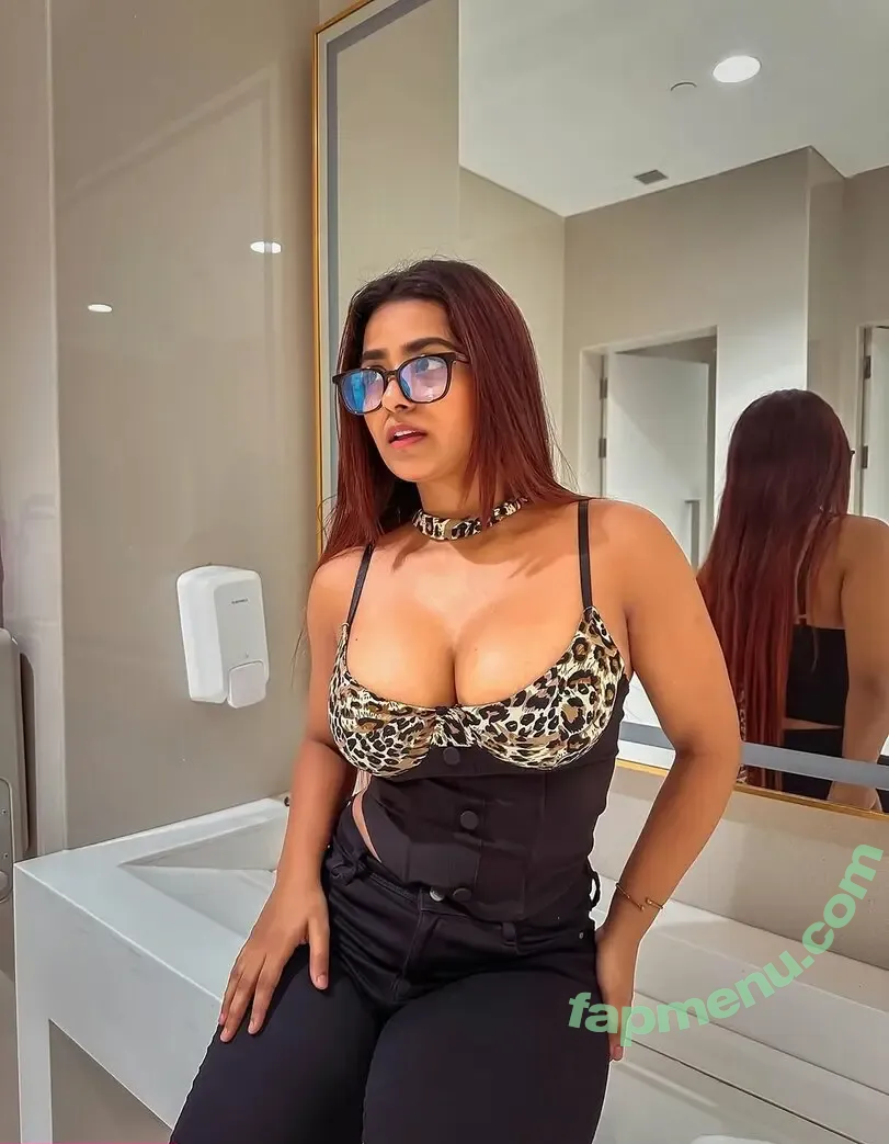 Suhana Khan nude photo #0929 (__suhuuu__)