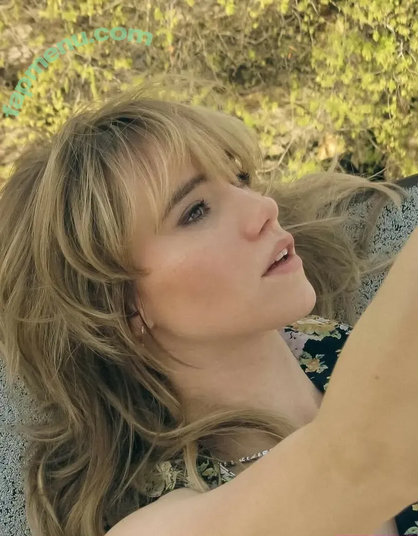 Suki Waterhouse nude photo #0701 (sukiwaterhouse)
