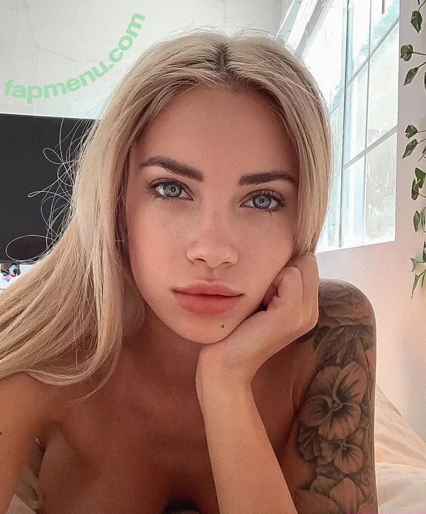 Summer Soderstrom nude photo #0022 (summersoderstrom)
