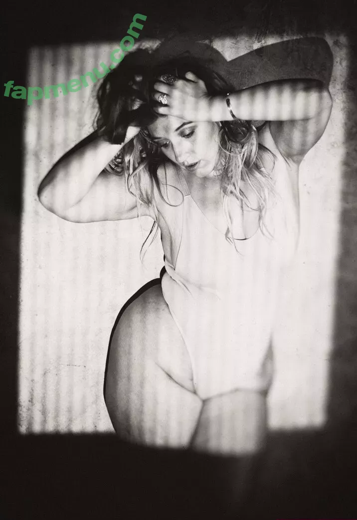 Summers VonHesse nude photo #0128 (summers.vonhesse / summersvonhesse)