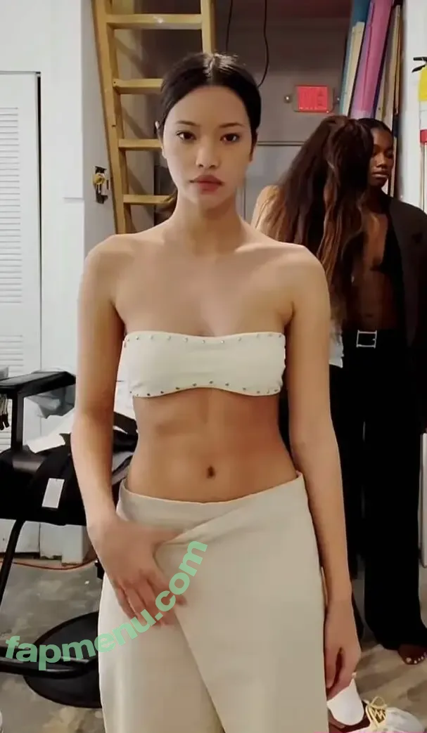 Sunjos asmr nude photo #0022 (Sunee / sunneebuilds / suunjos)