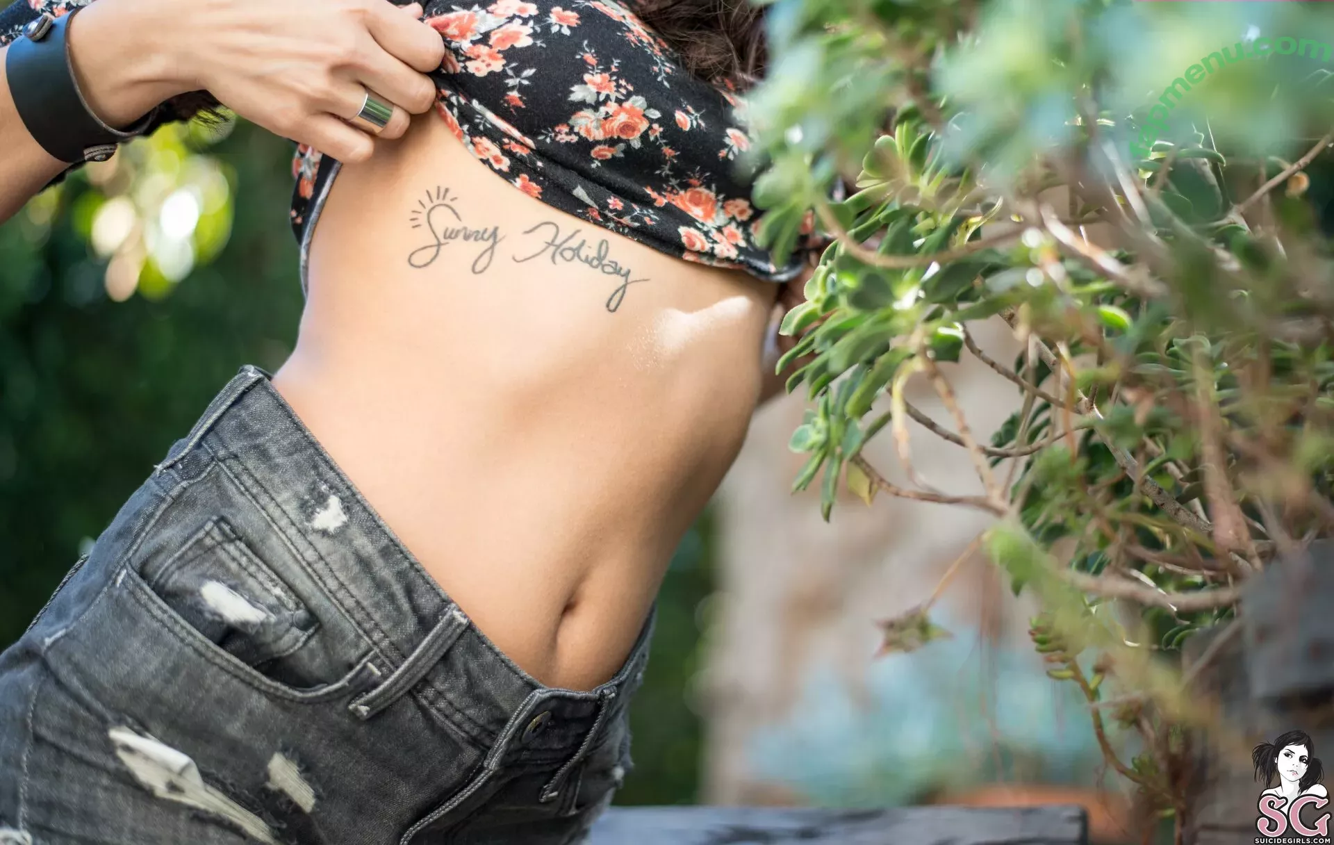 Sunny Suicide nude photo #0220 (Miss Sunny Holiday / sunny_suicide)