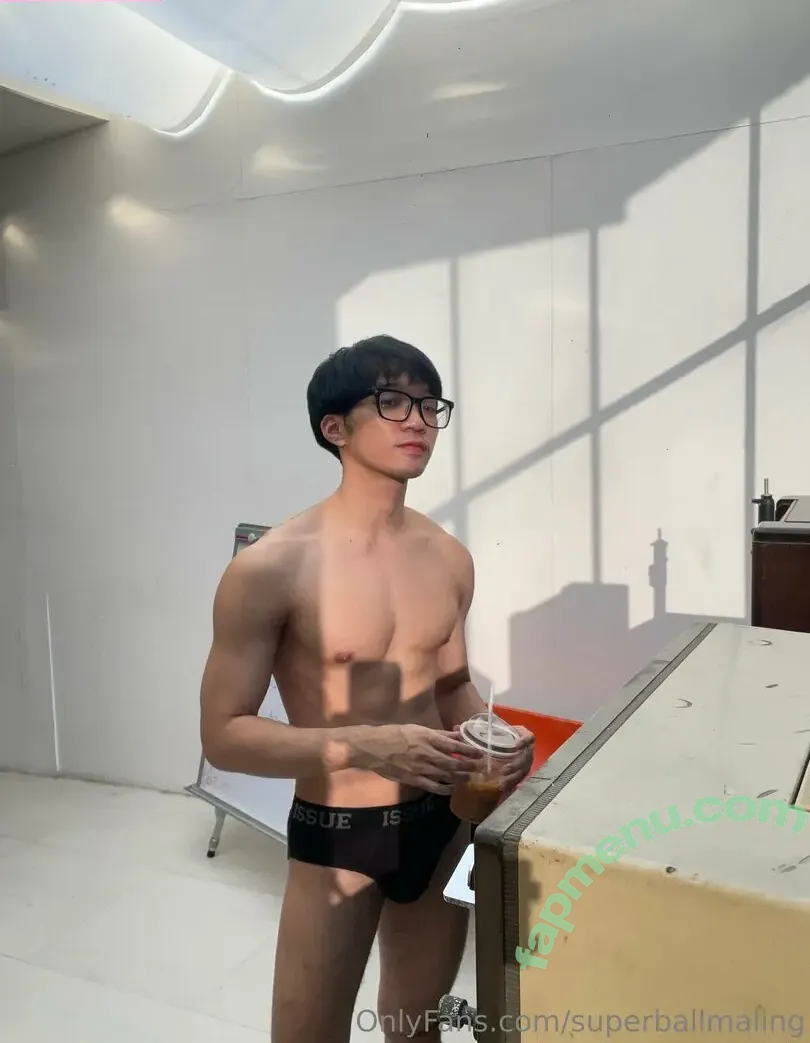 superballmaling nude photo #0034 (superballmalingz)