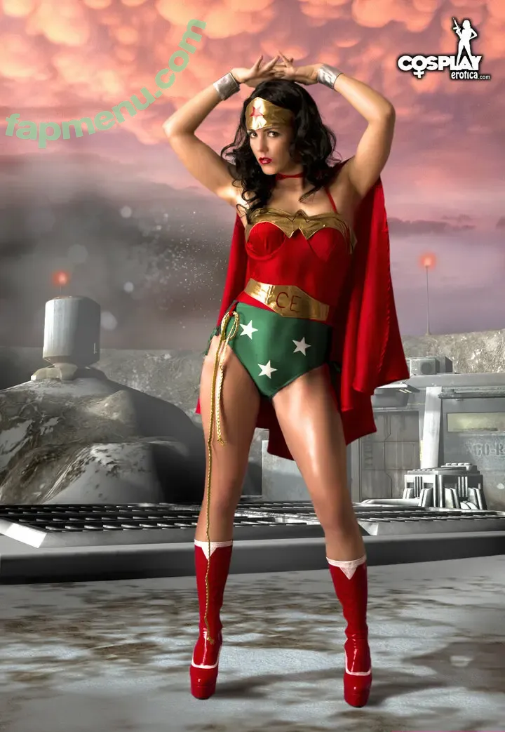 Superheroine nude photo #0007 (superheroineforum)