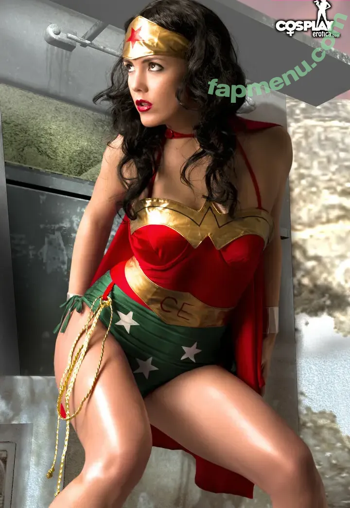 Superheroine nude photo #0013 (superheroineforum)