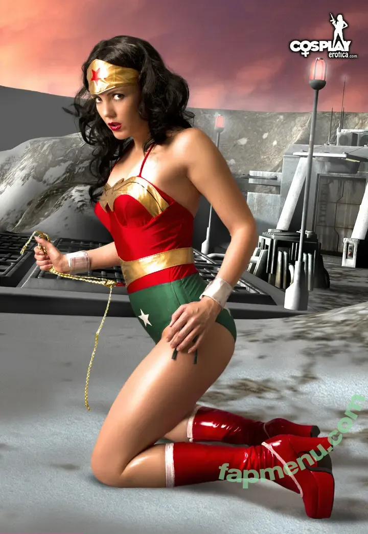 Superheroine nude photo #0029 (superheroineforum)