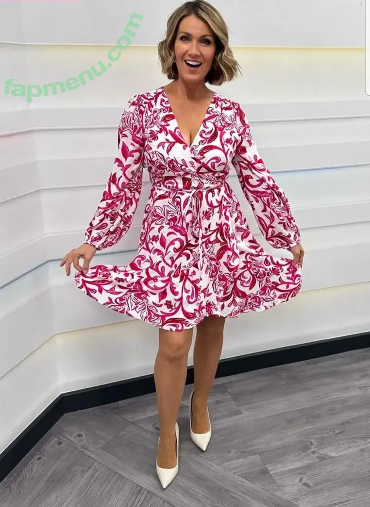 Susanna Reid nude photo #0556 (susannareid100)