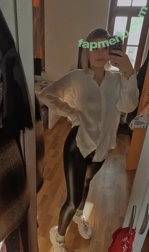  nude photo #0002