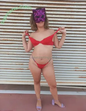 sweetdarling1992 / sw.darlingx nude photo #0042