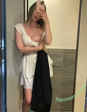 Sweetheartxo21 / alinas.little.secrets / sweetheartsgallery nude photo #0073